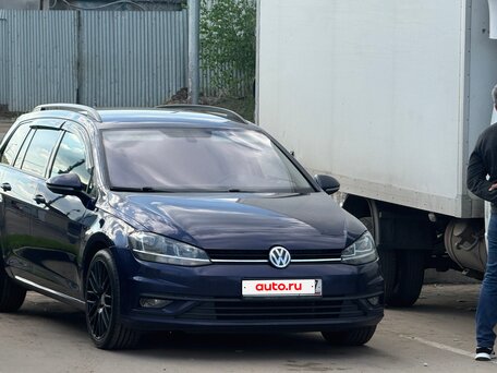2019 Volkswagen Golf VII Рестайлинг, синий, 1390000 рублей, вид 5