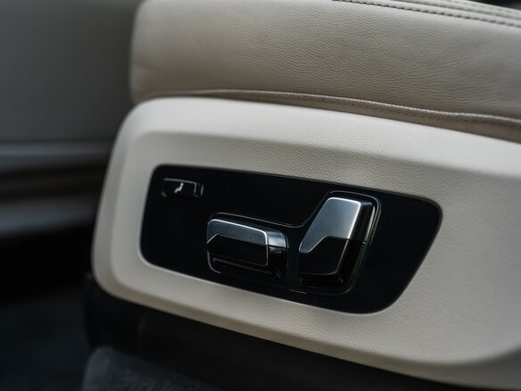 2019 BMW X7 30d I (G07), серый, 6999999 рублей - вид 28