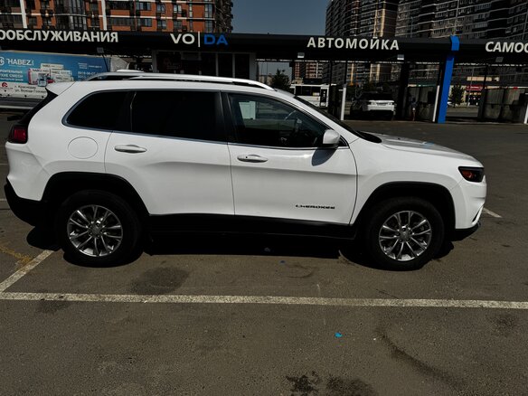 2018 Jeep Cherokee V (KL) Рестайлинг, белый, 2400000 рублей - вид 7