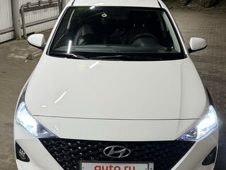 2021 Hyundai Solaris II Рестайлинг, белый, 1750000 рублей, вид 2