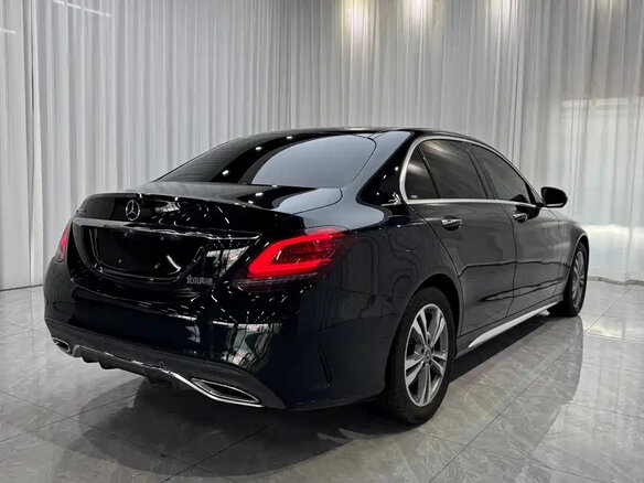 2021 Mercedes-Benz C-Класс 200 L IV (W205) Рестайлинг, чёрный - вид 6