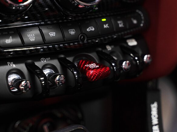 2019 Mini Hatch JCW III (F55/F56) Рестайлинг, зелёный - вид 16