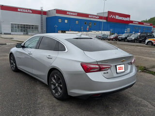 2020 Chevrolet Malibu IX Рестайлинг, серый, 1500000 рублей, вид 4
