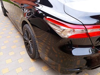 2019 Toyota Camry VIII (XV70), чёрный, 3100000 рублей, вид 3