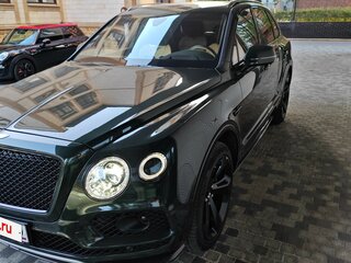 2018 Bentley Bentayga I, зелёный, 12800000 рублей, вид 4