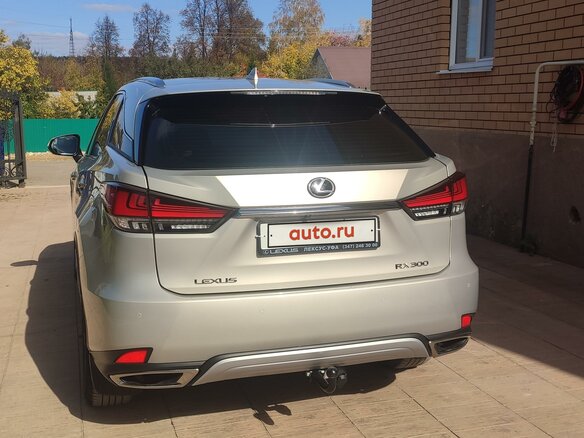 2021 Lexus RX 300 IV Рестайлинг, коричневый, 4600000 рублей - вид 6