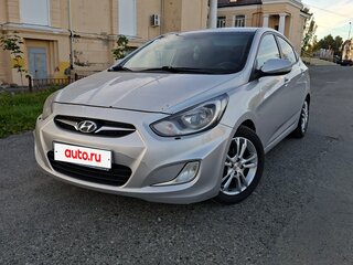 2013 Hyundai Solaris I, серебристый, 640000 рублей, вид 1