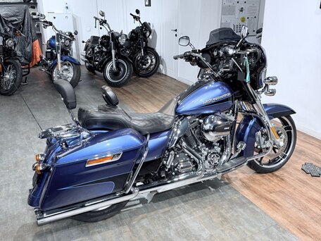 2016 Harley-Davidson Street Glide, синий, 1499000 рублей, вид 4