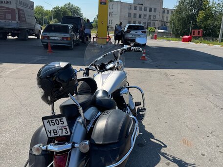 2007 Yamaha XVS1300, серебристый, 650000 рублей, вид 1