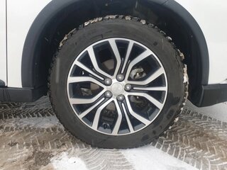 2018 Mitsubishi Outlander III Рестайлинг 2, белый, 2100000 рублей, вид 4