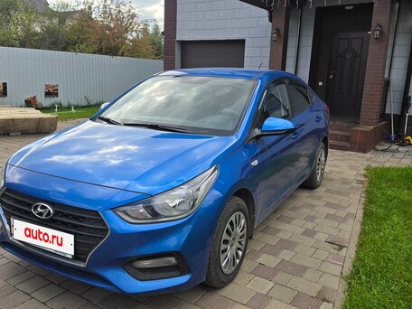 2017 Hyundai Solaris II, синий, 1100000 рублей, вид 2