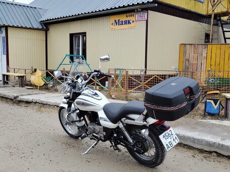 2023 Bajaj Avenger, белый, 240000 рублей, вид 4