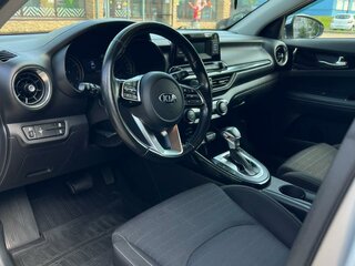 2019 Kia Cerato IV, серый, 2000000 рублей, вид 5