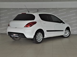 2012 Peugeot 308 I Рестайлинг, белый, 650000 рублей, вид 4