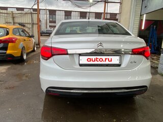 2017 Citroen C4 II Рестайлинг, белый, 850000 рублей, вид 3