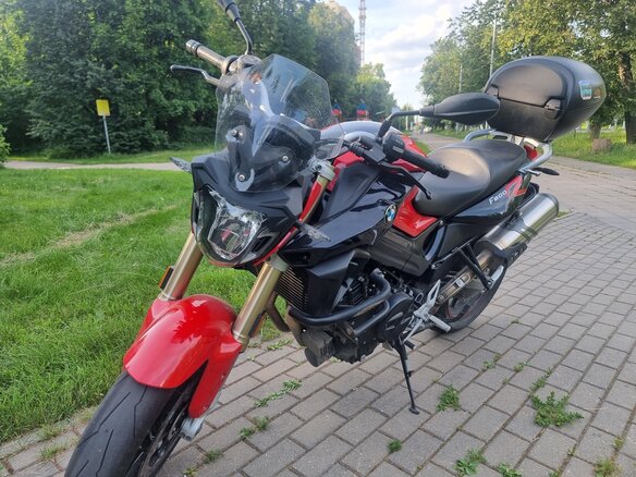 2018 BMW F 800 R, красный, 800000 рублей - вид 13