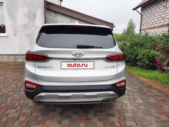2019 Hyundai Santa Fe IV, серый, 3150000 рублей - вид 2