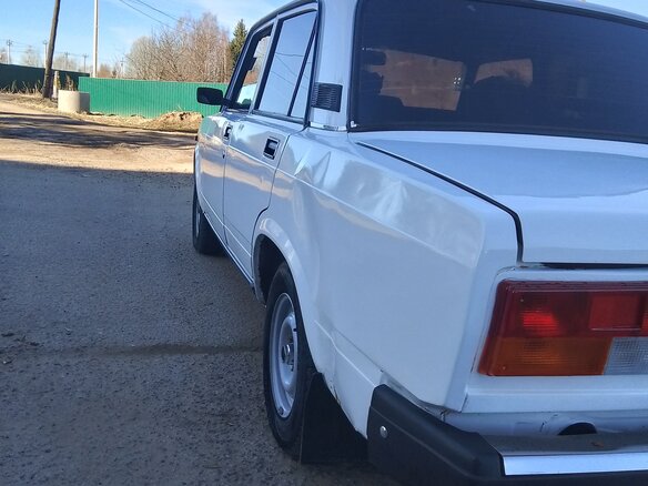 2007 Lada (ВАЗ) 2107, белый, 220000 рублей - вид 9