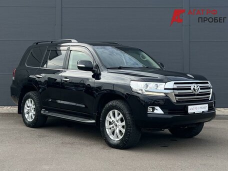 2019 Toyota Land Cruiser 200 Series Рестайлинг 2, чёрный, 5000000 рублей, вид 3