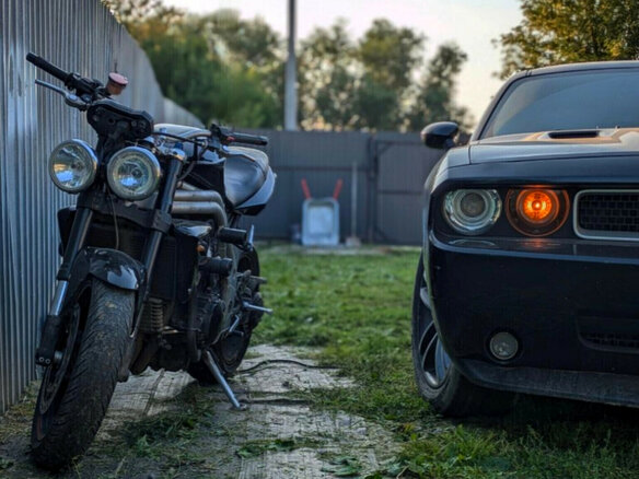 2010 Triumph Speed Triple, чёрный, 330000 рублей