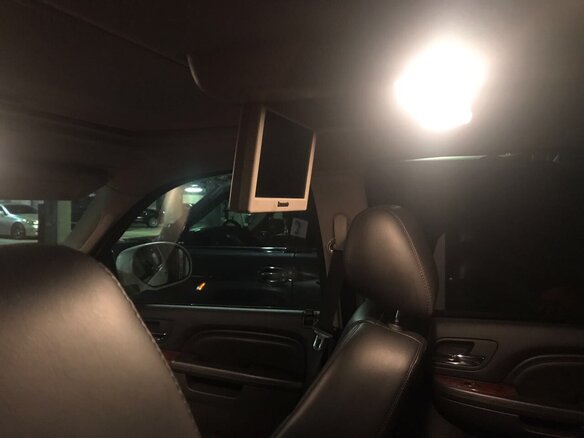 2011 Cadillac Escalade ESV III, бежевый - вид 10