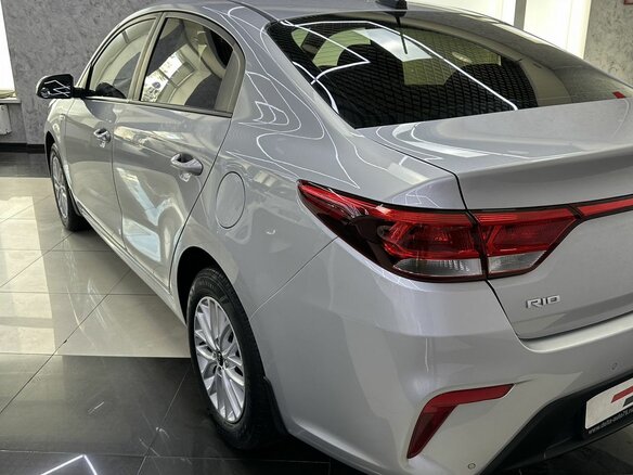 2018 Kia Rio IV, серебристый, 1465000 рублей - вид 10