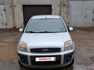 2007 Ford Fusion I Рестайлинг, серебристый, 310000 рублей, вид 1