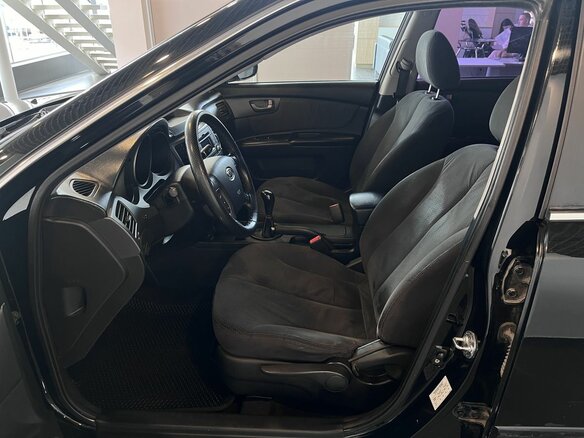 2010 Kia Magentis 5-speed II Рестайлинг, чёрный, 514000 рублей - вид 15