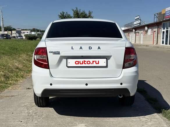 2025 Lada (ВАЗ) Granta I Рестайлинг, белый, 1070000 рублей - вид 5