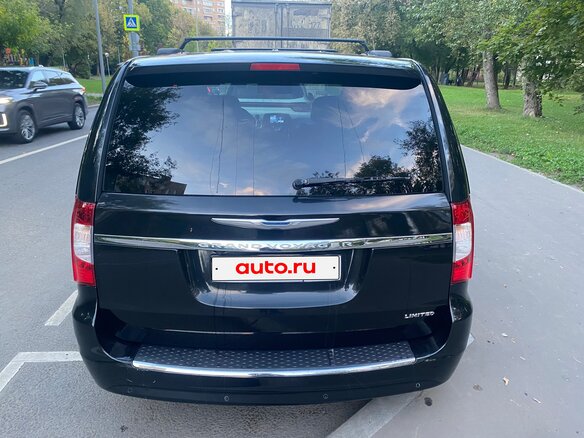 2012 Chrysler Voyager Grand V Рестайлинг, чёрный - вид 5