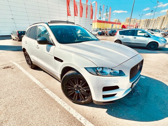 2018 Jaguar F-Pace I, белый, 2750000 рублей - вид 2