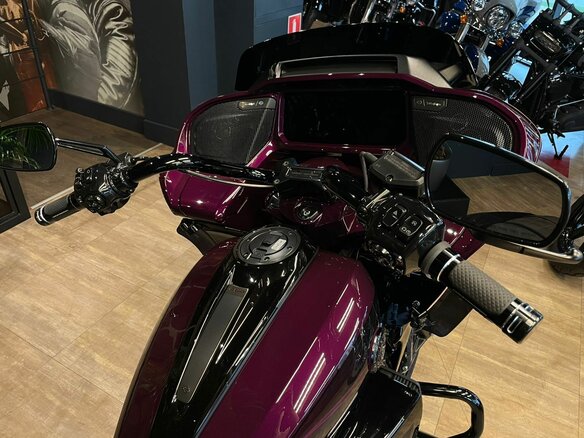 2025 Harley-Davidson CVO Road Glide, фиолетовый, 6500000 рублей - вид 7