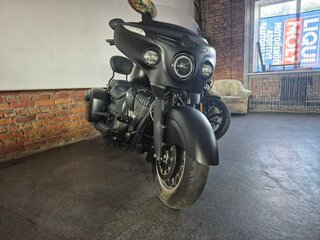 2017 Indian Chieftain, чёрный, 860000 рублей, вид 3