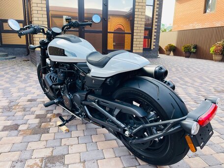2021 Harley-Davidson Sportster S, белый, 1500000 рублей, вид 4
