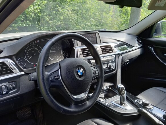 2018 BMW 3 серии 320i VI (F3x) Рестайлинг, белый, 2150000 рублей - вид 5