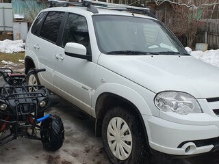 2013 Chevrolet Niva I Рестайлинг, белый, 495000 рублей, вид 4