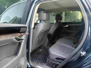 2025 Volkswagen Touareg III Рестайлинг, синий, 7641396 рублей, вид 5