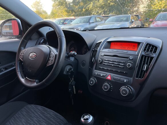 2008 Kia Ceed I, серебристый, 630000 рублей - вид 10