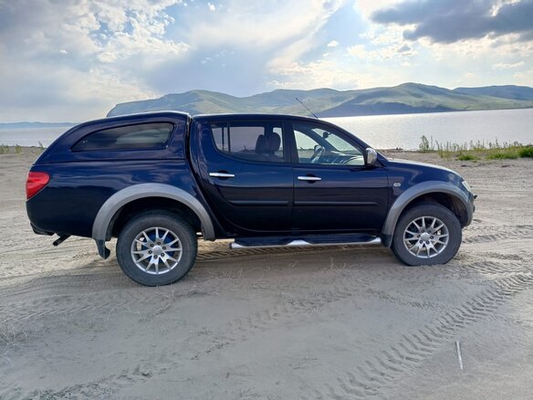 2012 Mitsubishi L200 IV, синий, 1810000 рублей - вид 3