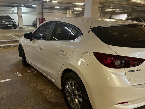 2018 Mazda 3 III (BM) Рестайлинг, белый - вид 5