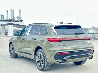 2026 Audi Q5 L III (GU), зелёный, 6090000 рублей, вид 3