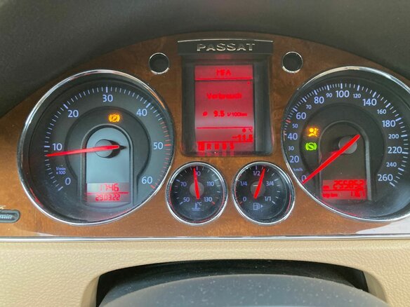 2006 Volkswagen Passat B6, синий, 650000 рублей - вид 6