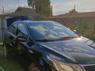 2013 Kia Rio 5-speed III, чёрный, 800000 рублей, вид 5