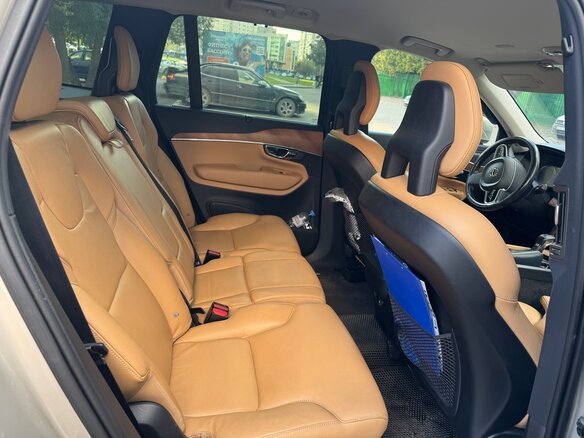 2015 Volvo XC90 II, бежевый, 4000000 рублей - вид 15
