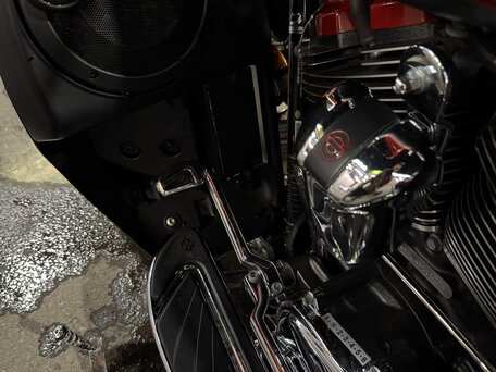 2017 Harley-Davidson CVO Street Glide, красный, 2900000 рублей, вид 5