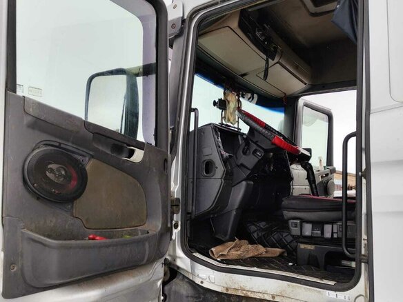 2007 Scania R-Series, серебристый, 2600000 рублей - вид 1