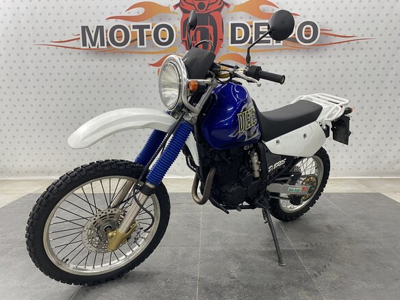 1999 Suzuki Djebel 250, белый, 325000 рублей - вид 5
