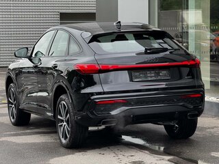 2025 Audi Q5 Sportback TFSI quattro S tronic II (GU), чёрный, 10890000 рублей, вид 3