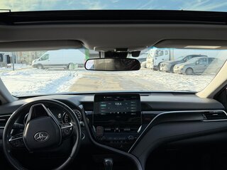 2022 Toyota Camry VIII (XV70) Рестайлинг, чёрный, 2820000 рублей, вид 5