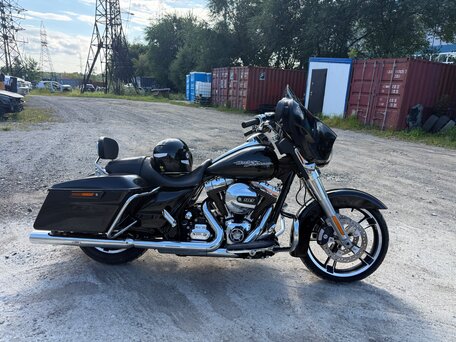 2014 Harley-Davidson Street Glide, чёрный, 1500000 рублей, вид 3